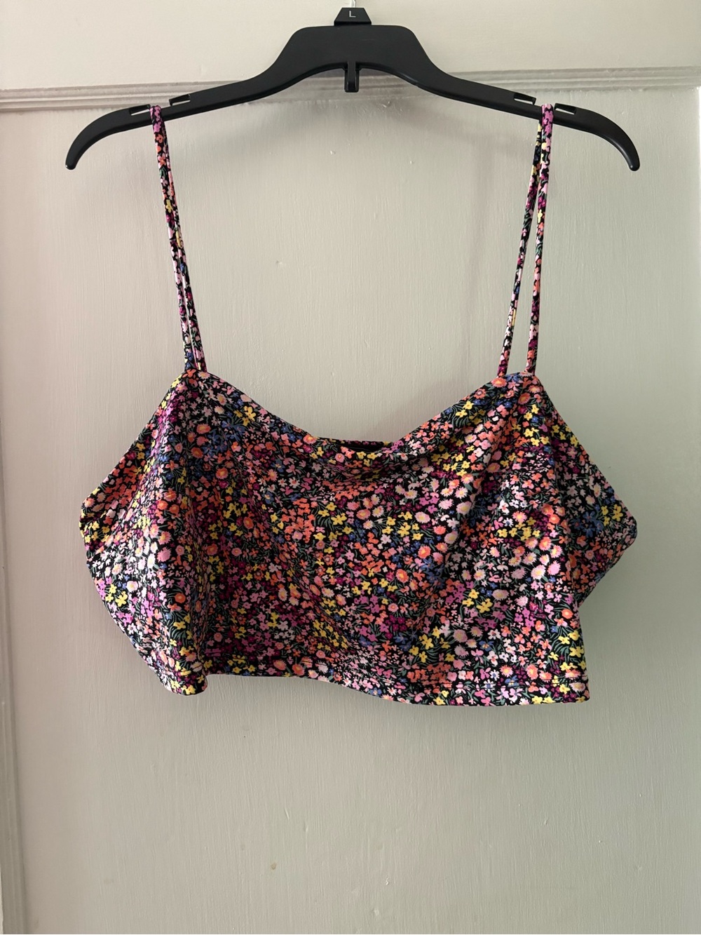 H&M Black Floral Spaghetti-Strap Crop Camisole